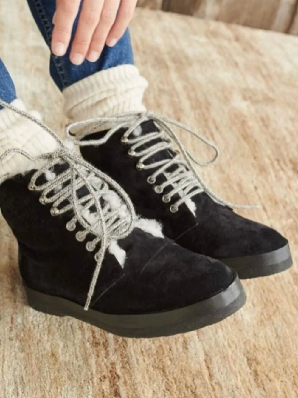 JENNI KAYNE Shearling-Lined Black Suede Canyon Boot Sz 39 / 9